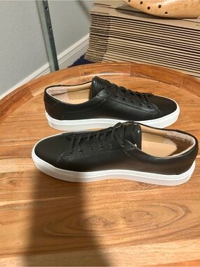 KOIO Capri Low in black / onyx with white sole NEW